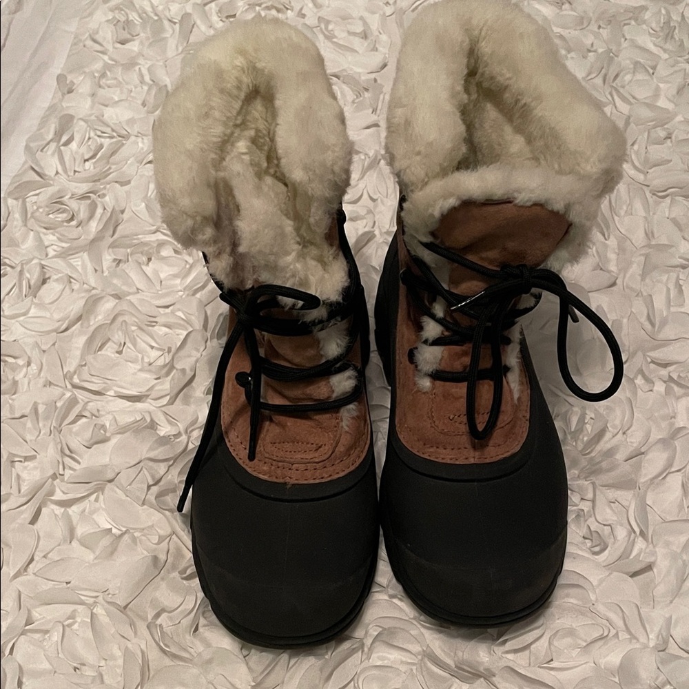 Sorel Women's Black and Tan Winter Boots
